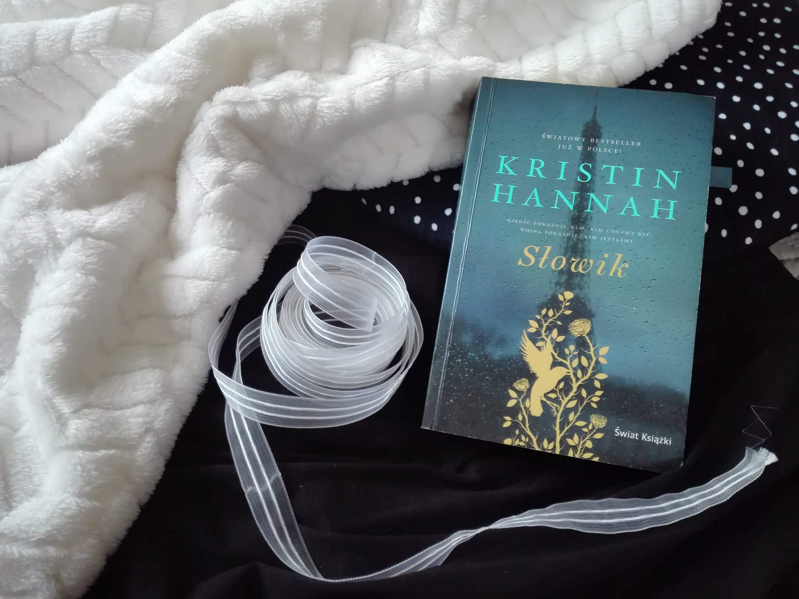 IMG 20200426 182828 scaled - "Słowik" - Kristin Hannah