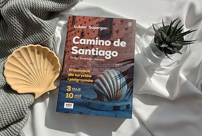 Camino de Santiango. Droga Świętego Jakuba. Przewodnik dla turystów i pielgrzymów - Łukasz Supergan camino de santiago przewodnik dla pielfrzymow turystow lukasz supergan 400x270 - Camino de Santiango. Droga Świętego Jakuba. Przewodnik dla turystów i pielgrzymów - Łukasz Supergan